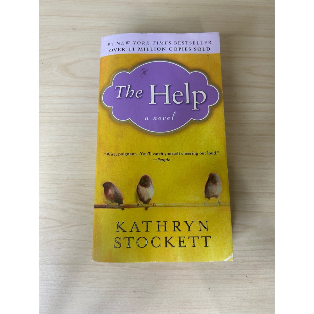 The Help by Kathryn Stockett‎ Paperback Novel 2016 Berkley Edition 9780399585401